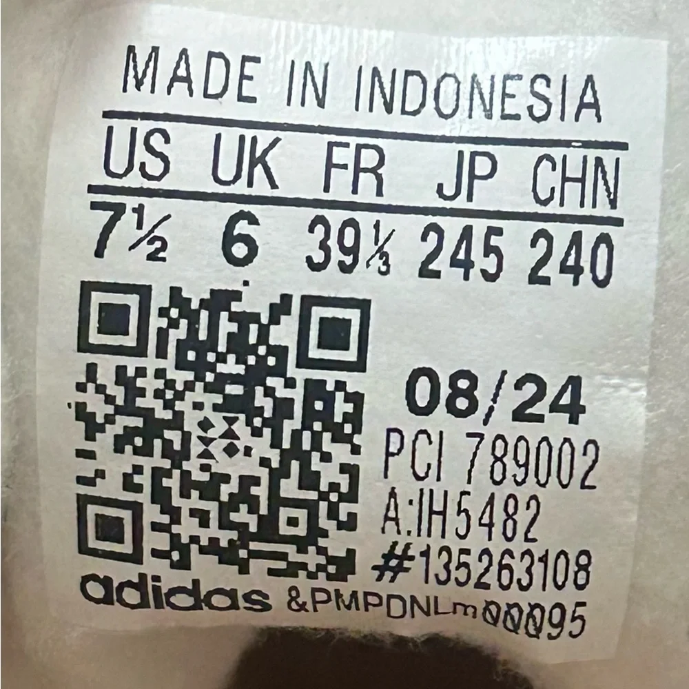 Adidas Women’s Gazelle Tan and White Sneakers - Size 7.5 - Picture 6 of 6